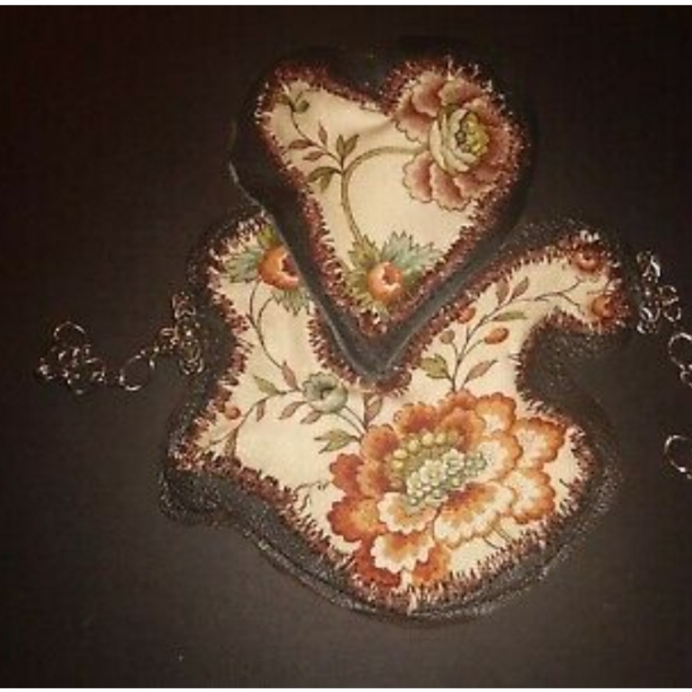 Heart on your sleeve~ Adjustable leather cuff